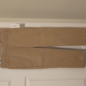 NEW ROZ & ALI NEW Cropped Tan Capri Sz 4